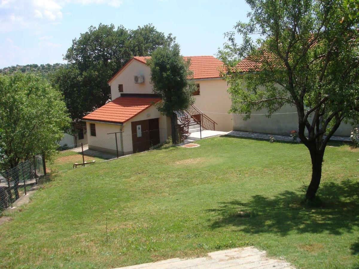 Apartmani Gracijela Karlobag Buitenkant foto