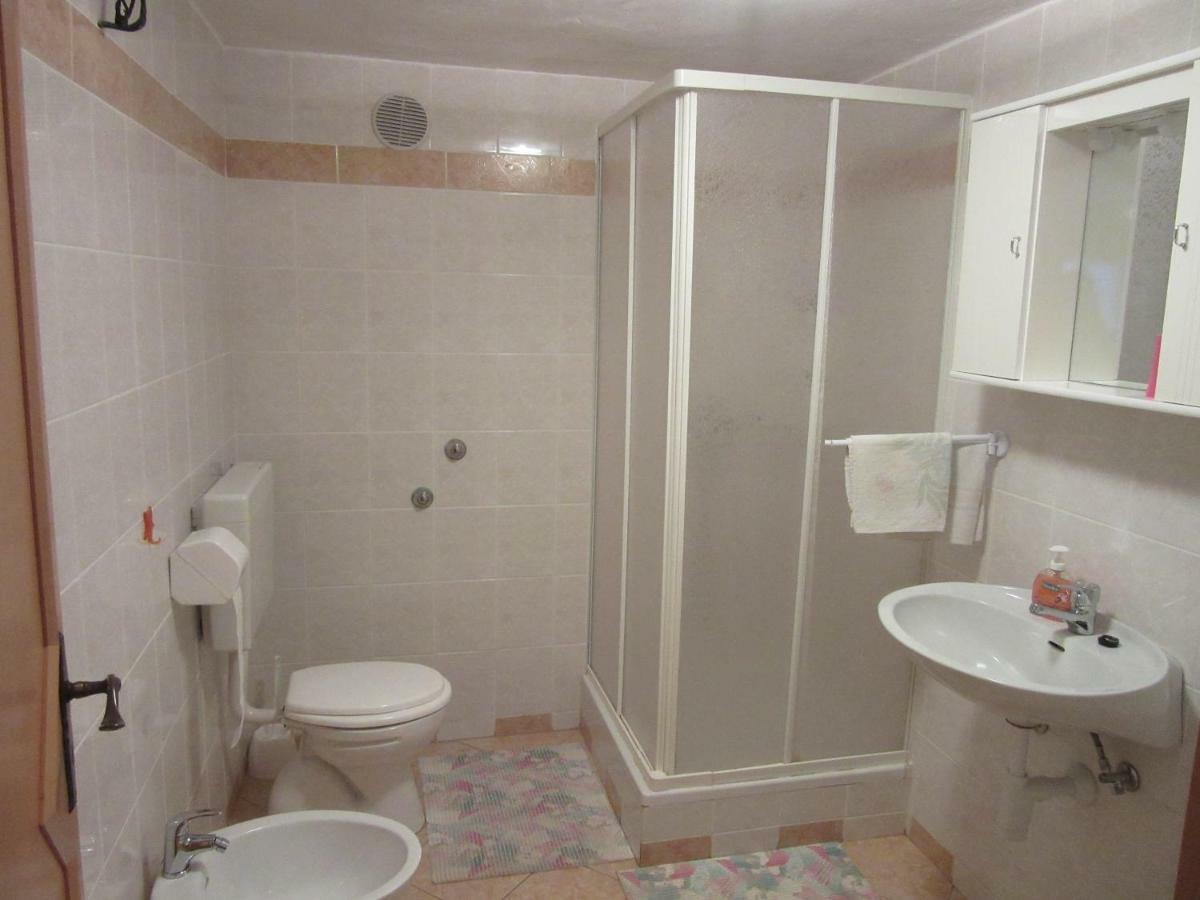 Apartmani Gracijela Karlobag Buitenkant foto