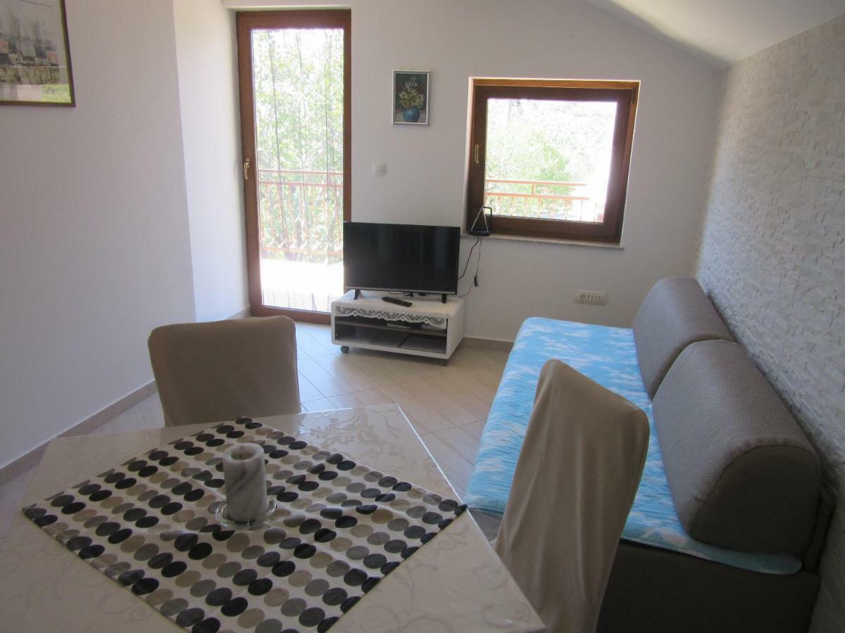 Apartmani Gracijela Karlobag Buitenkant foto