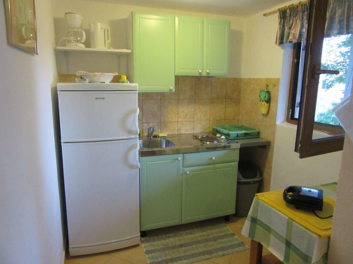 Apartmani Gracijela Karlobag Buitenkant foto